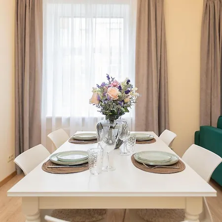 2br Fully Renovated 2026 *